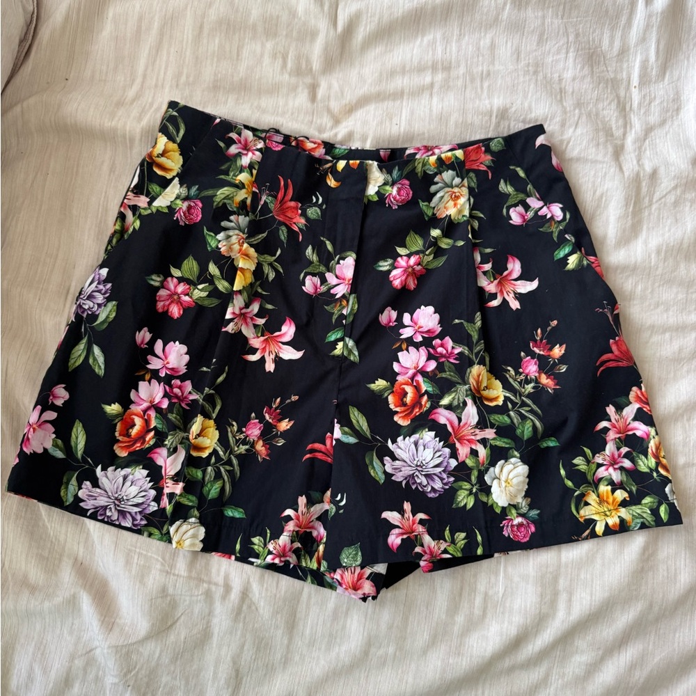 Zara floral print shorts small